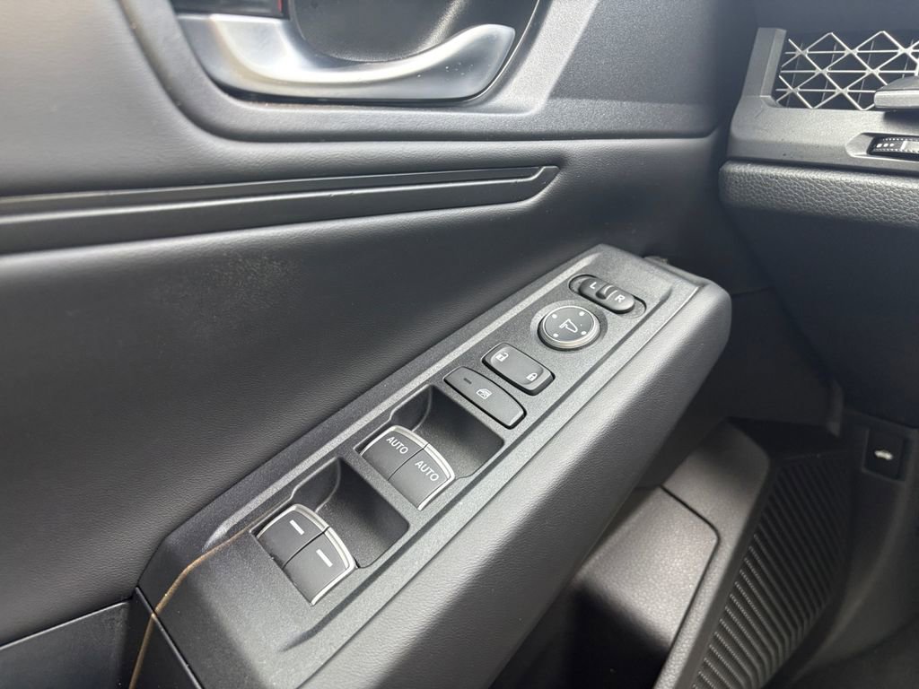 Used 2025 Honda Accord SE image 12