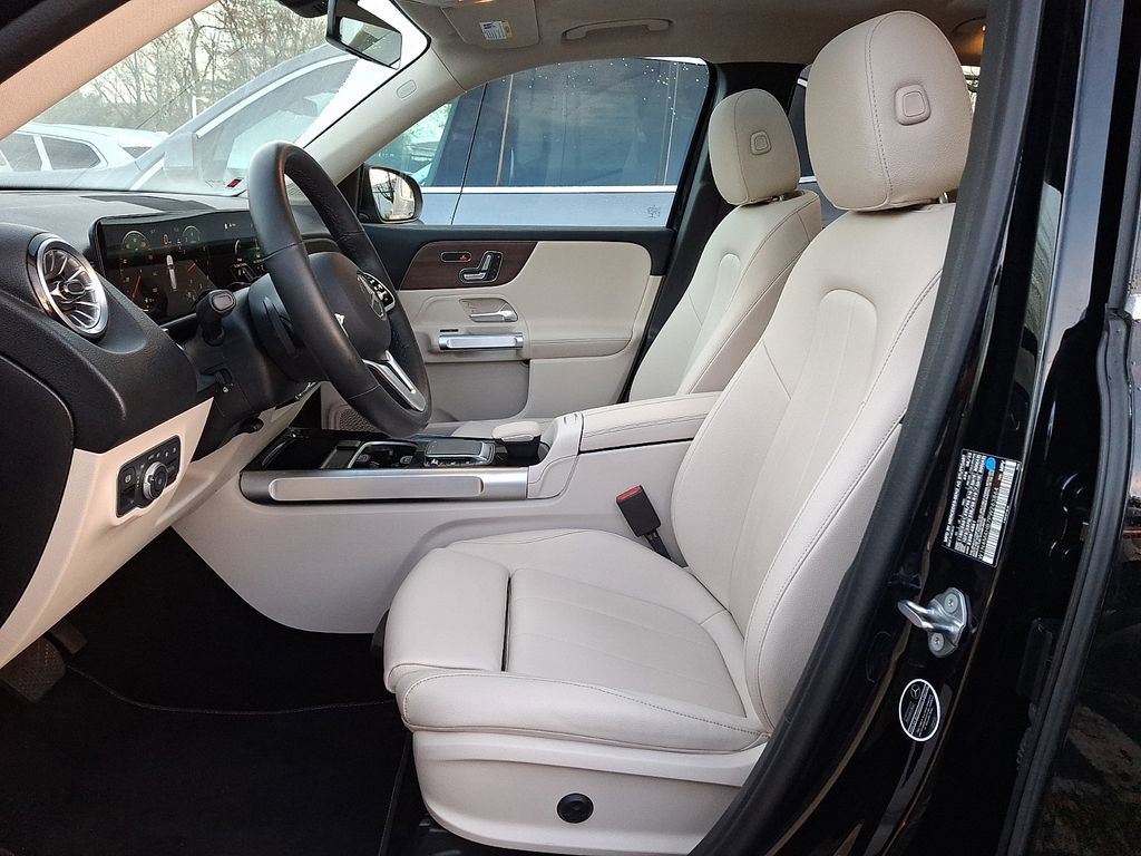 Used 2023 Mercedes-Benz GLB 250 4MATIC image 9