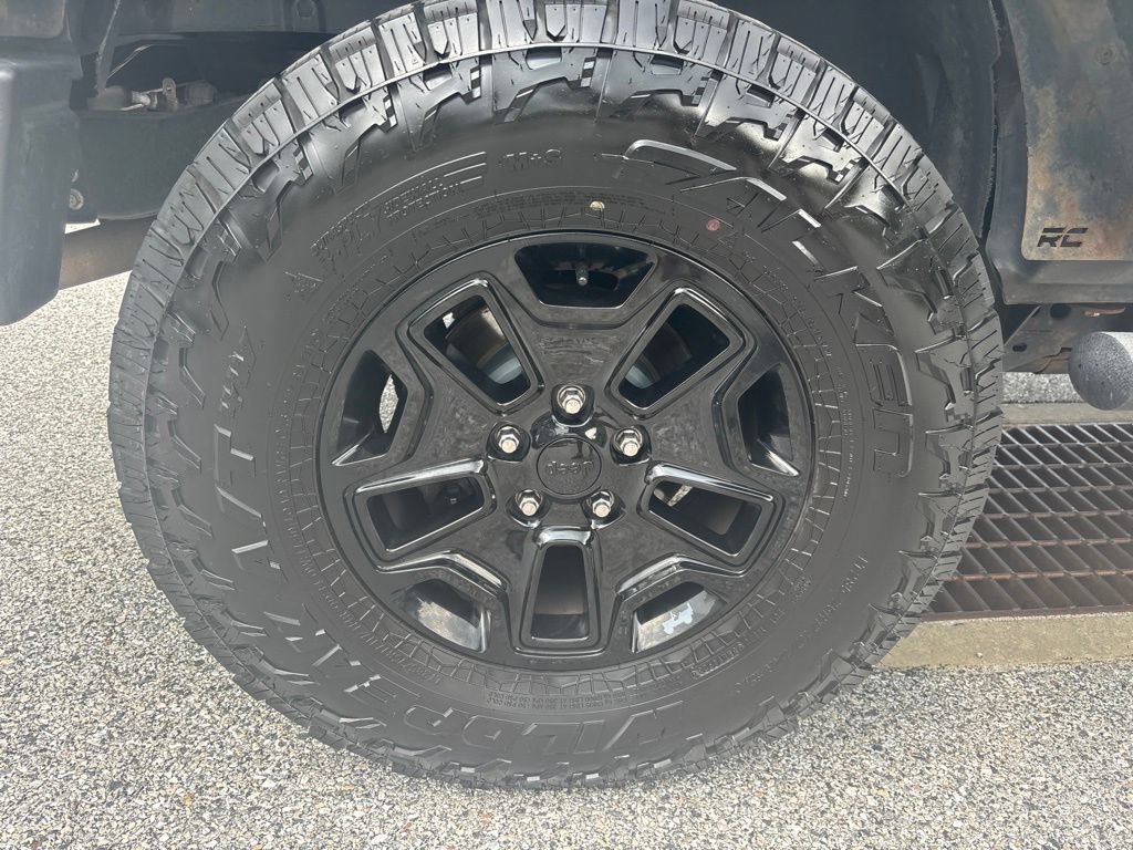 Used 2016 Jeep Wrangler Sport AWD/4WD image 3
