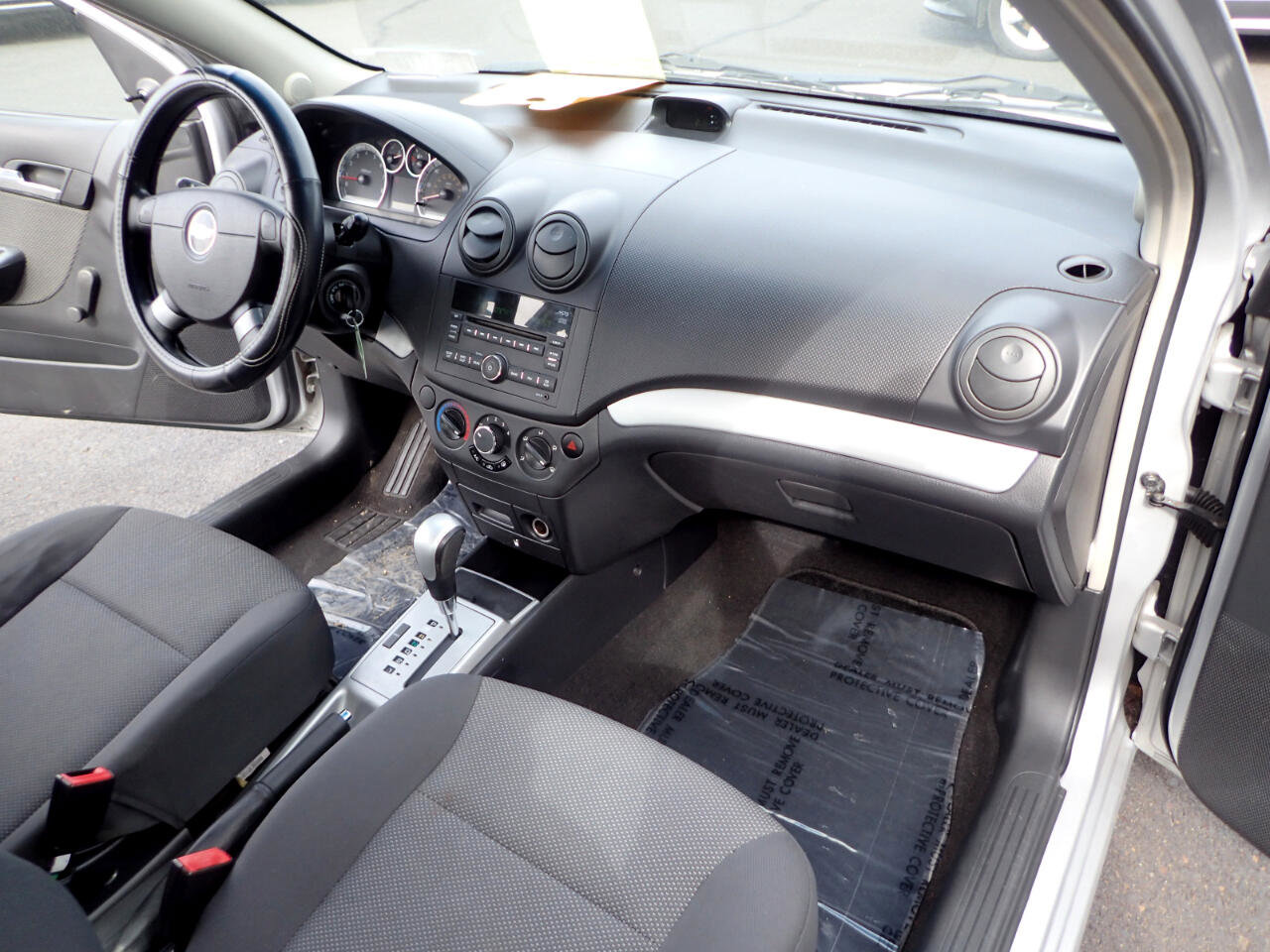 Used 2010 Chevrolet Aveo LT image 13