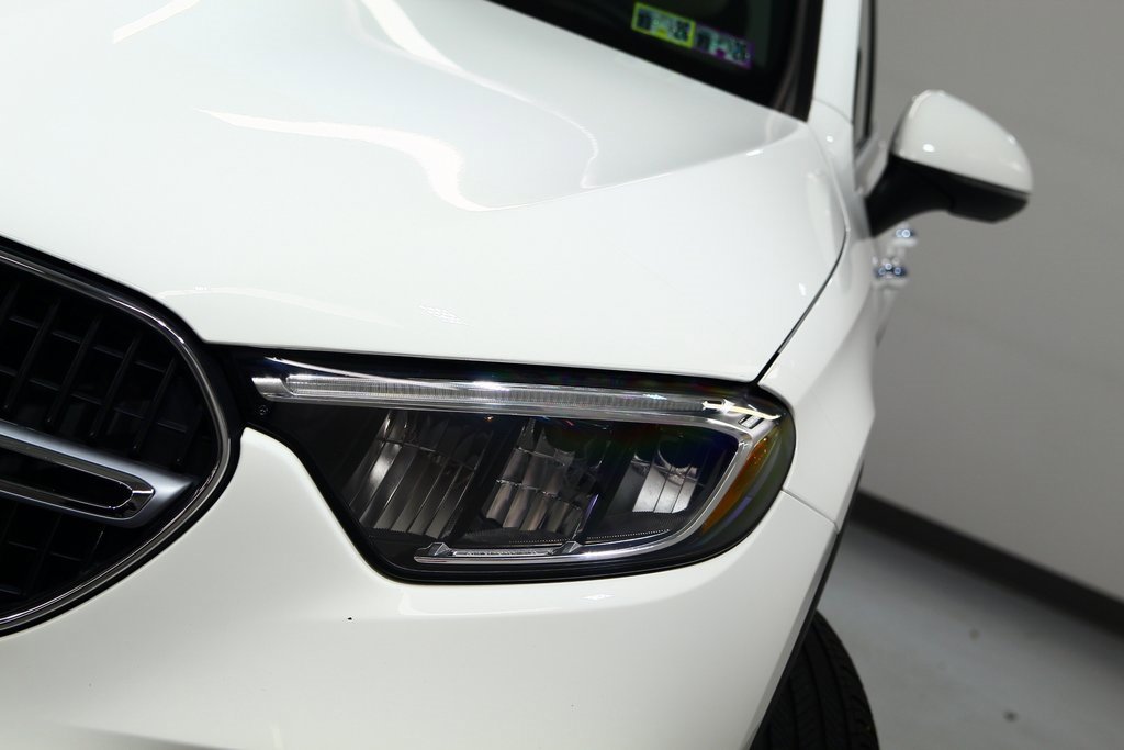 Certified 2025 Mercedes-Benz GLC 300 4MATIC image 7