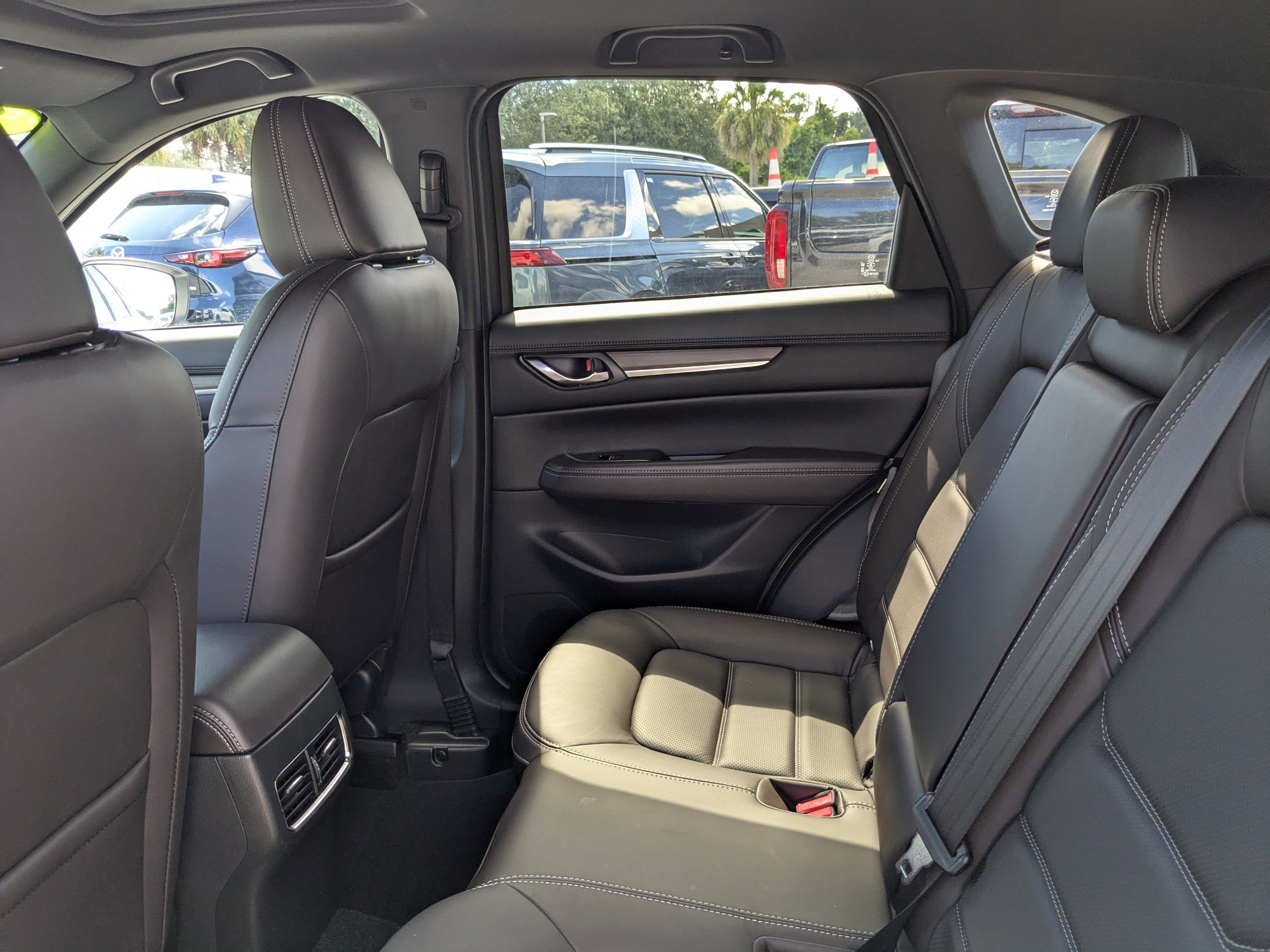 Used 2025 MAZDA CX-5 Signature image 15