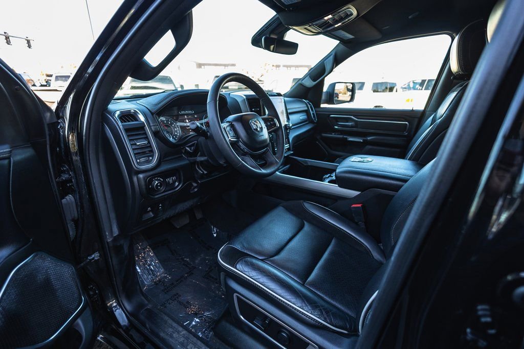 Used 2025 RAM 1500 Laramie image 25