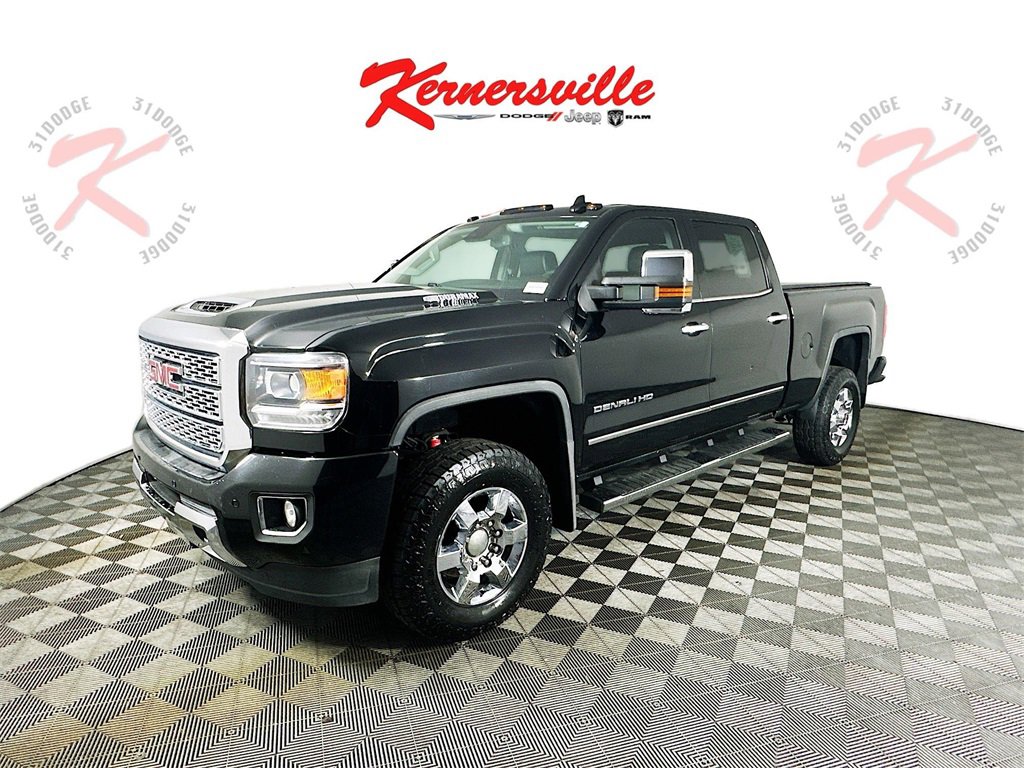 Used 2018 GMC Sierra 3500 Denali w/ Duramax Plus Package image 3