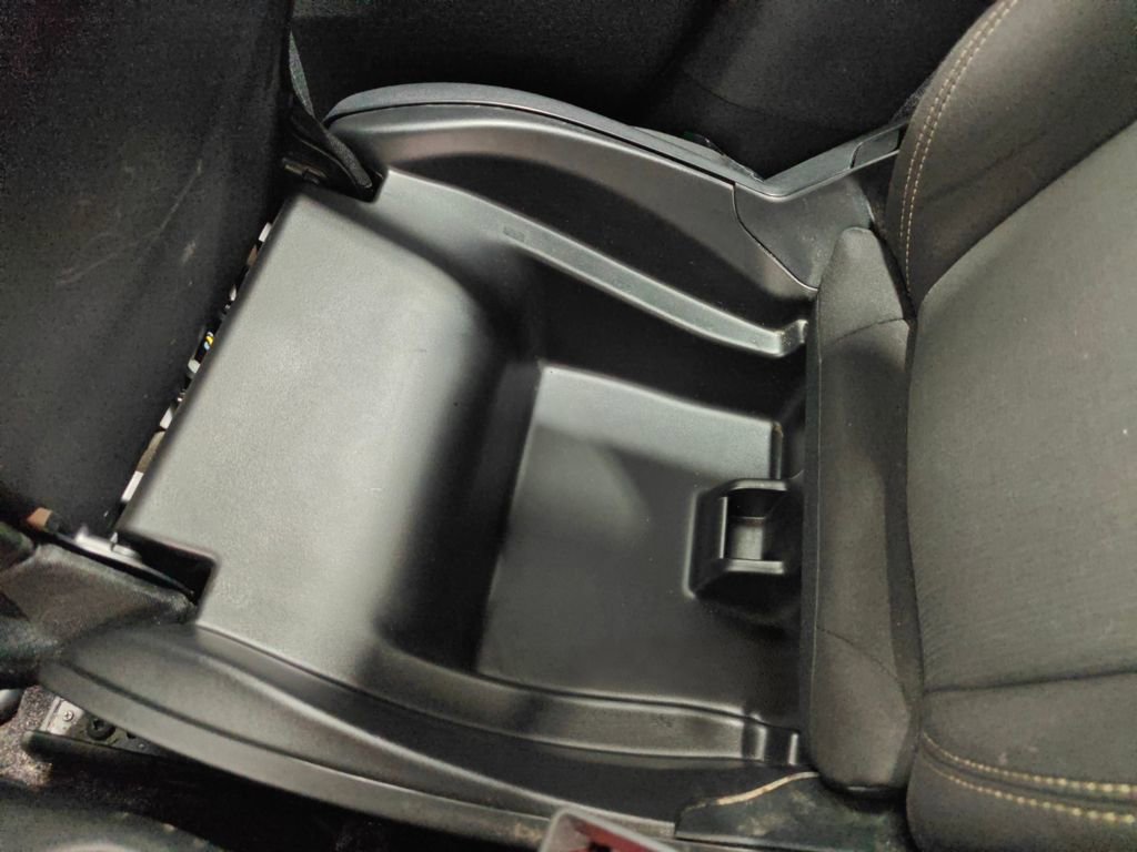 Used 2017 Jeep Cherokee Latitude w/ Cold Weather Group image 42