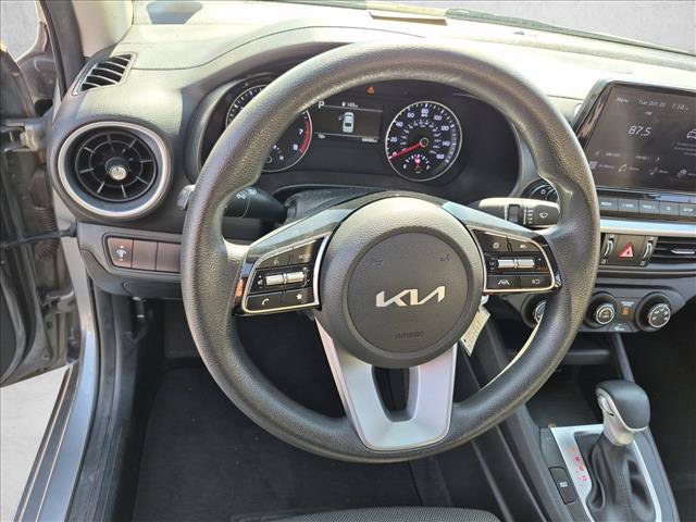 Used 2022 Kia Forte LXS FWD image 11