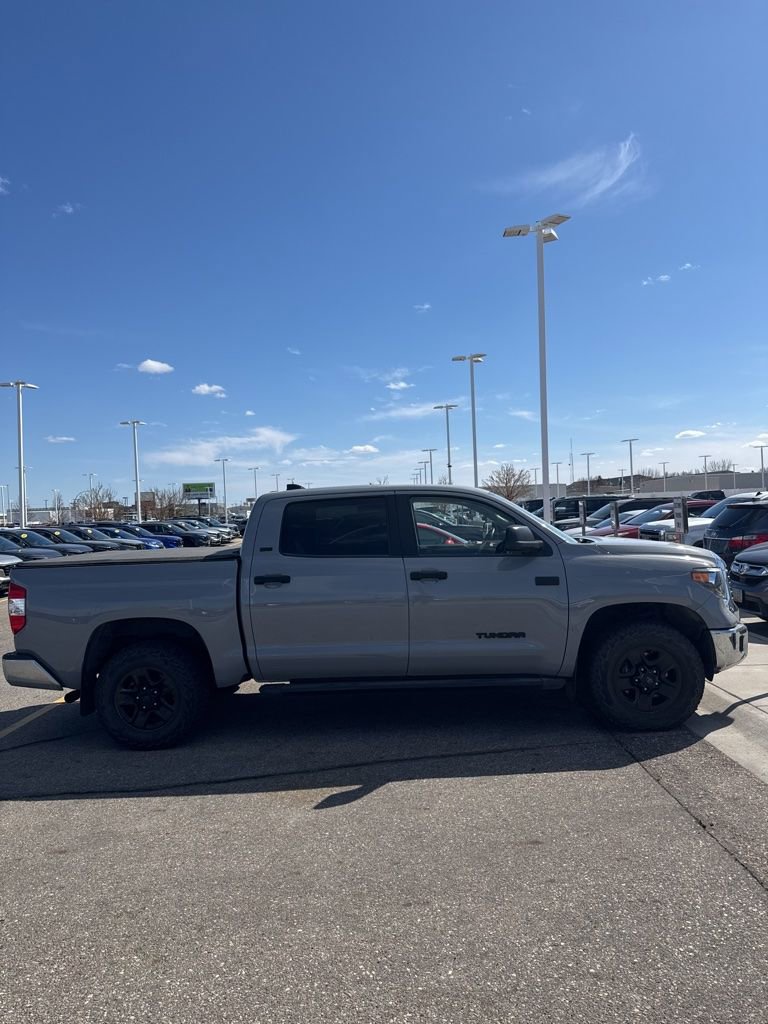 Used 2020 Toyota Tundra SR5 w/ SR5 Upgrade Package AWD/4WD image 5