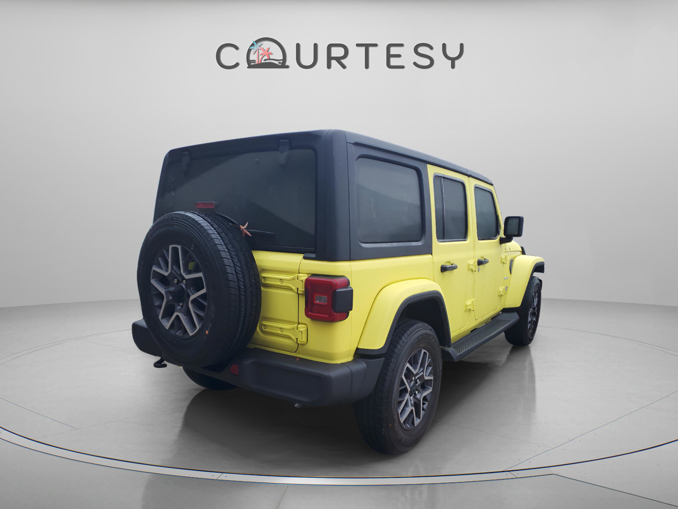 Certified 2024 Jeep Wrangler Sahara image 4