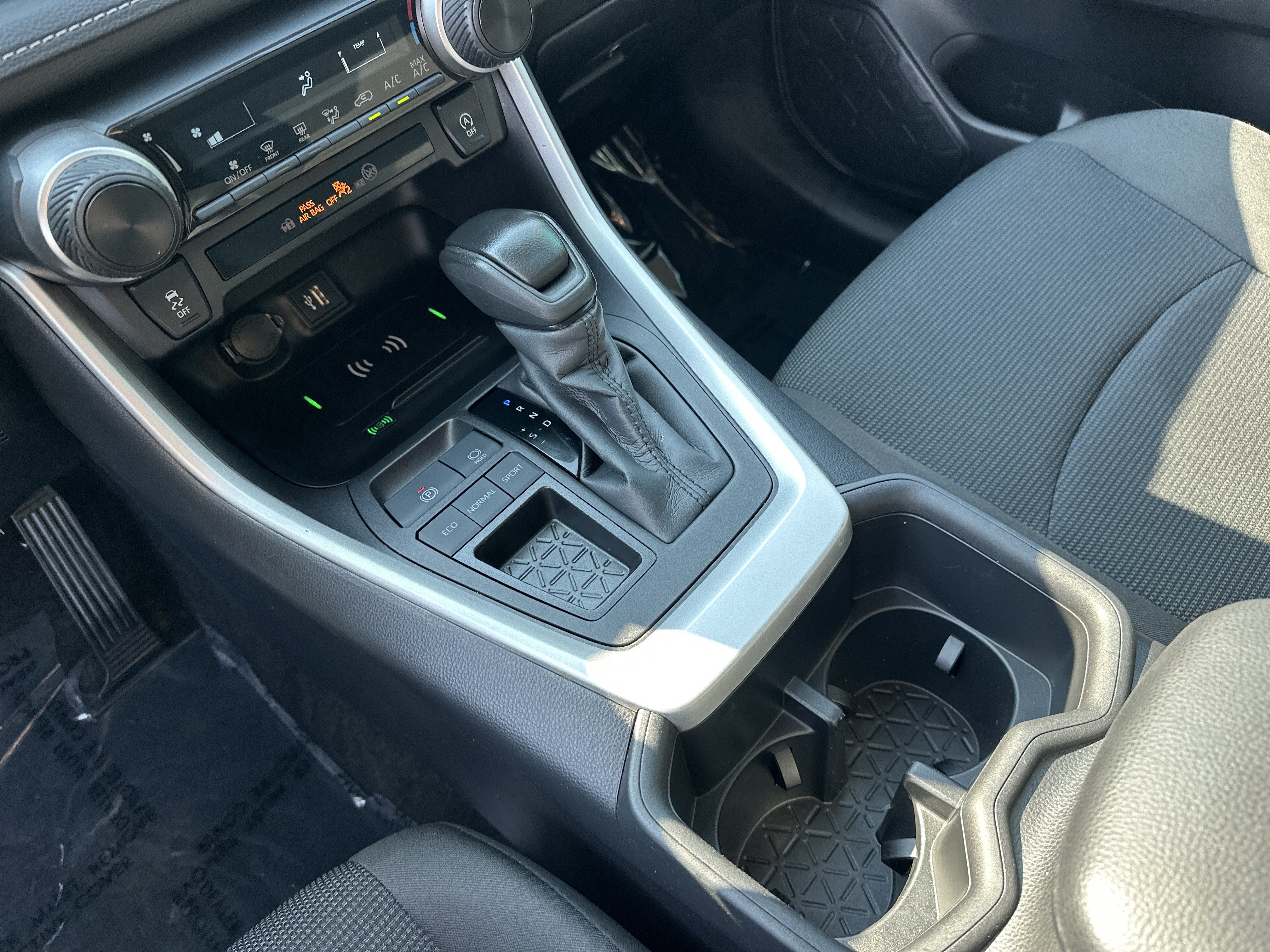 Certified 2024 Toyota RAV4 LE FWD image 26