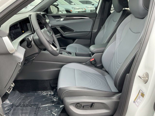 New 2026 Volkswagen Tiguan SE R-Line FWD image 13