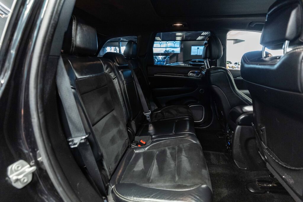 Used 2015 Jeep Grand Cherokee SRT image 11