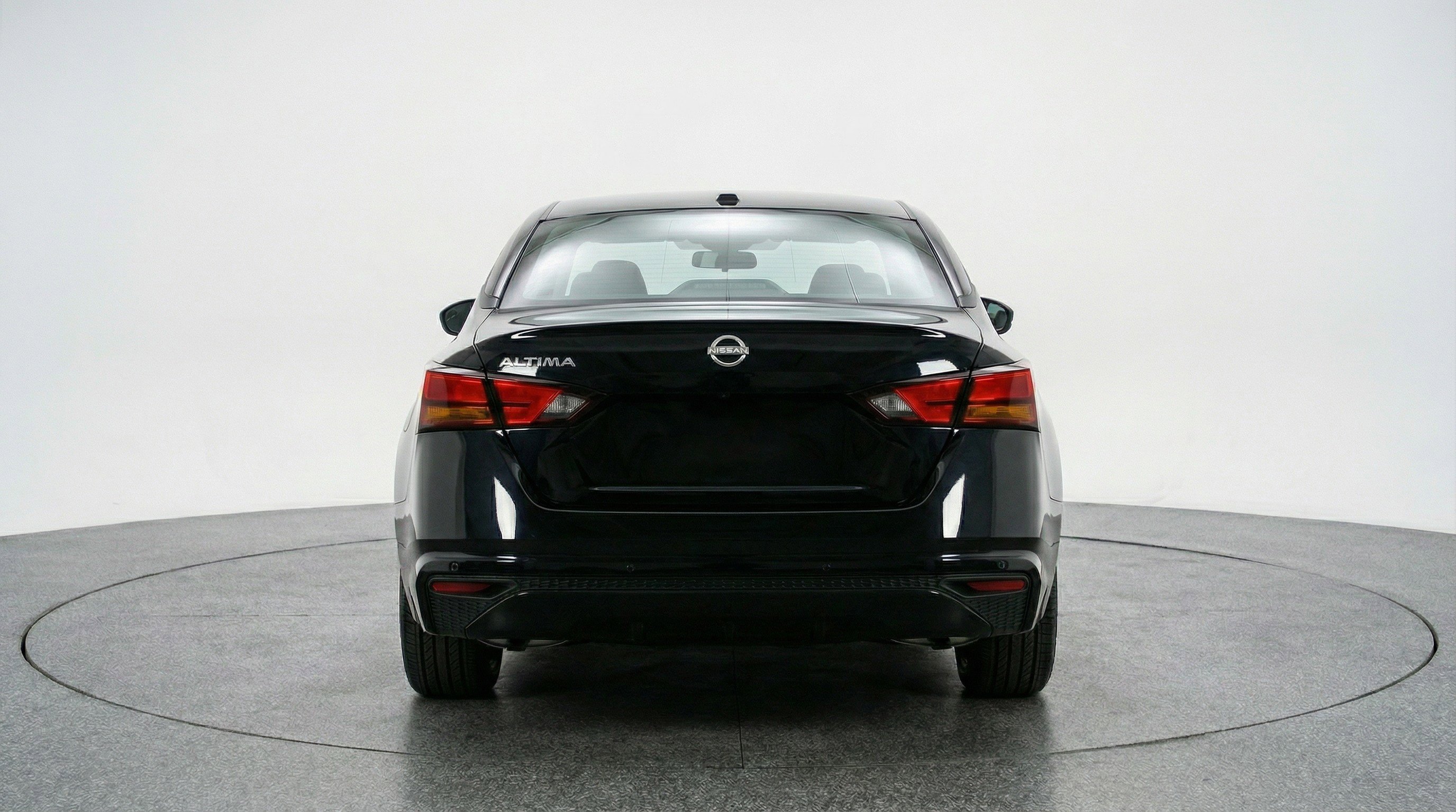 Used 2025 Nissan Altima 2.5 SV image 7