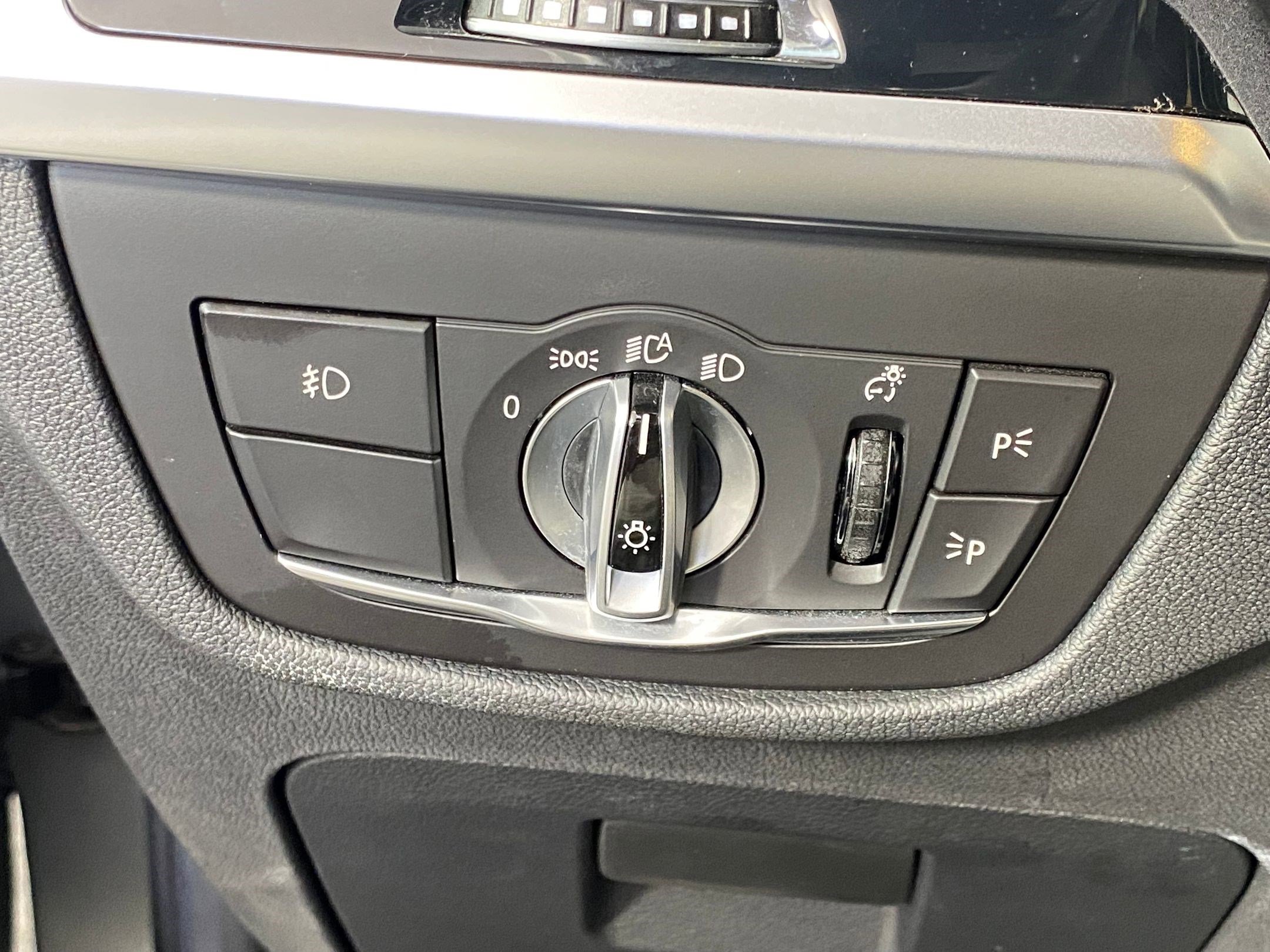 Used 2019 BMW X3 sDrive30i w/ Convenience Package image 16