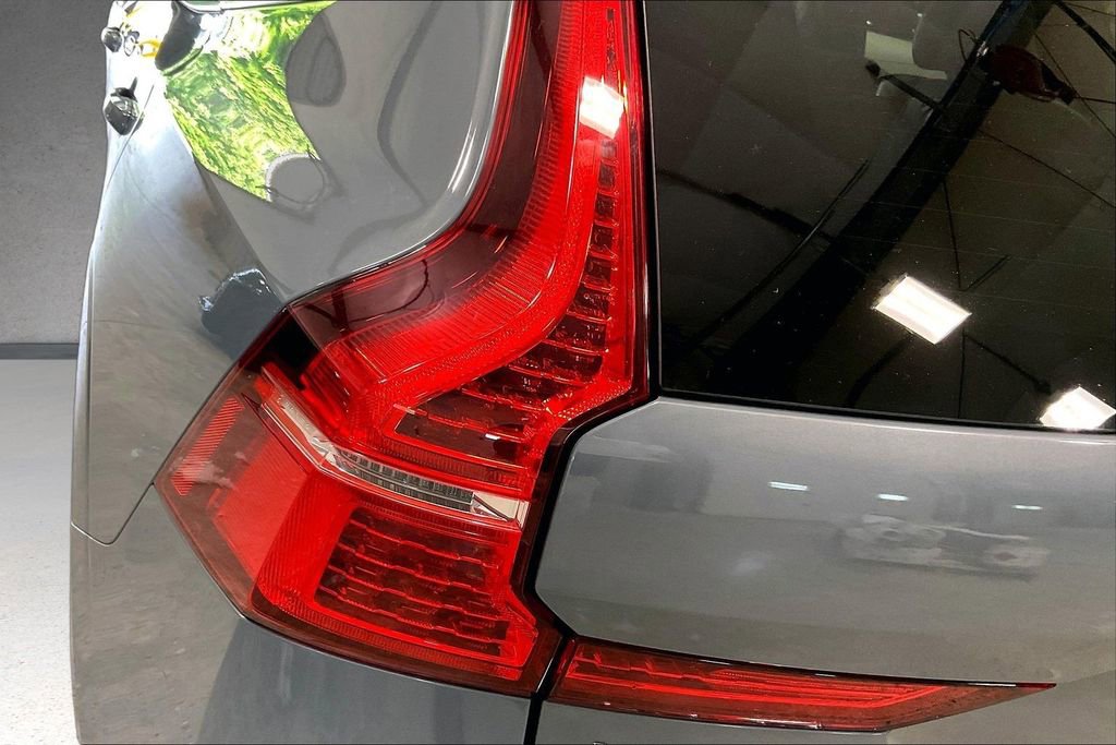 Used 2023 Volvo XC60 B5 Plus w/ Climate Package AWD/4WD image 23