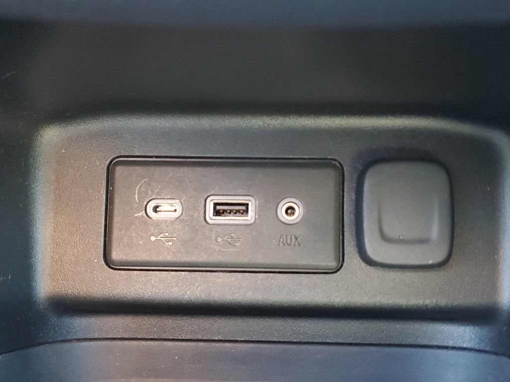 Used 2019 Chevrolet Equinox LT FWD image 24