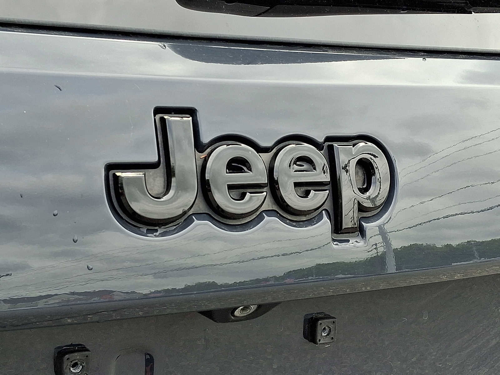 Used 2018 Jeep Grand Cherokee Altitude AWD/4WD image 32
