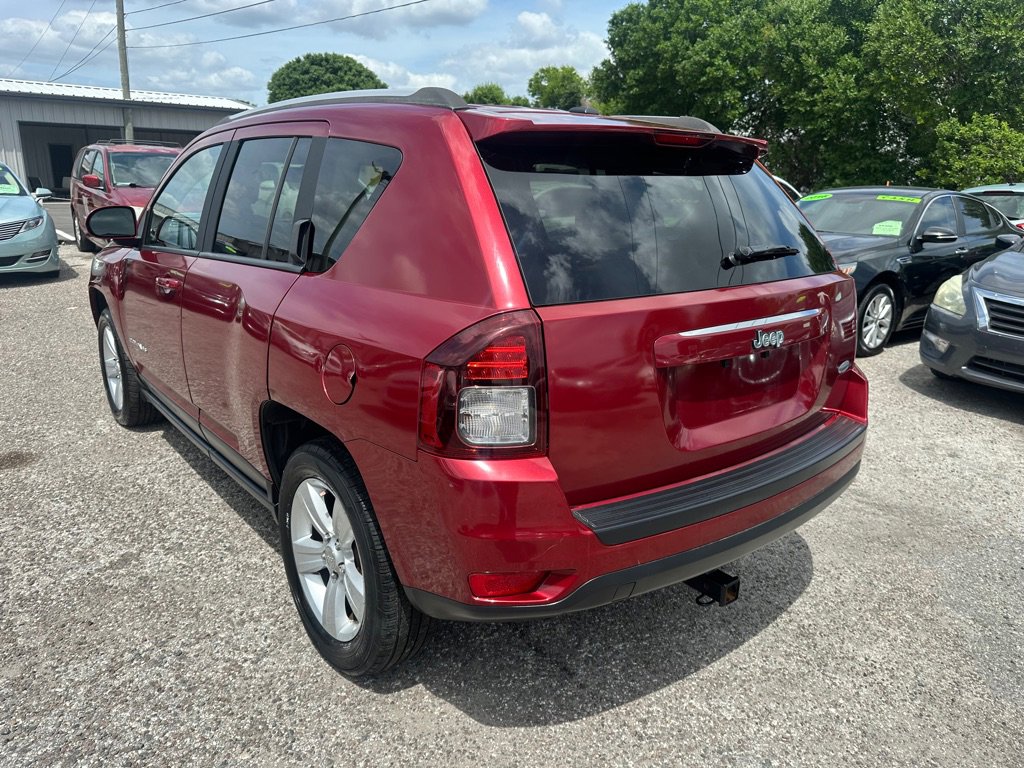 Used 2016 Jeep Compass Latitude image 4