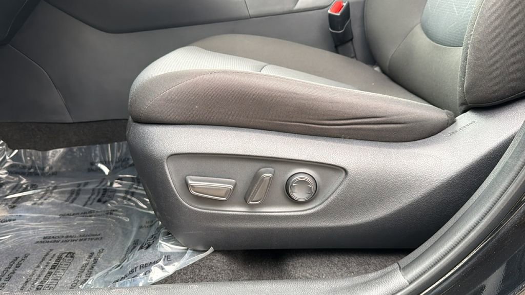 Certified 2025 Toyota RAV4 XLE image 18