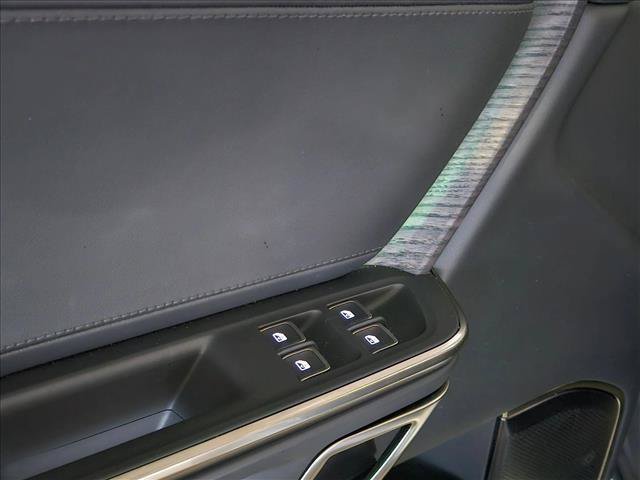 Used 2023 Rivian R1T Adventure Dual AWD/4WD image 9