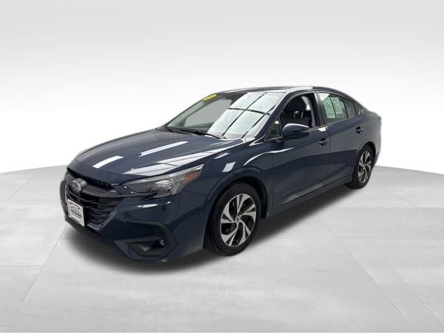 Used 2023 Subaru Legacy Premium image 3