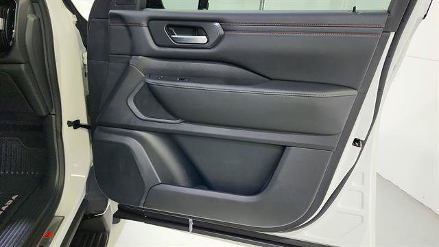 New 2026 Nissan Armada PRO-4X AWD/4WD image 28