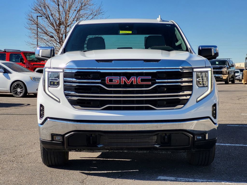 Used 2025 GMC Sierra 1500 SLT AWD/4WD image 3