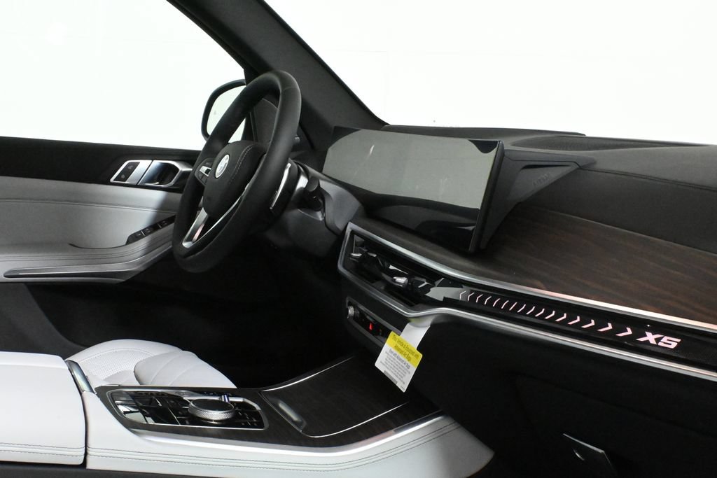 Used 2026 BMW X5 xDrive40i w/ Premium Package AWD/4WD image 34