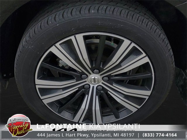 Used 2022 Volvo XC60 B6 Inscription w/ Protection Package Premier image 7