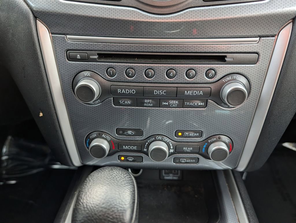Used 2020 Nissan Pathfinder SL AWD/4WD image 23