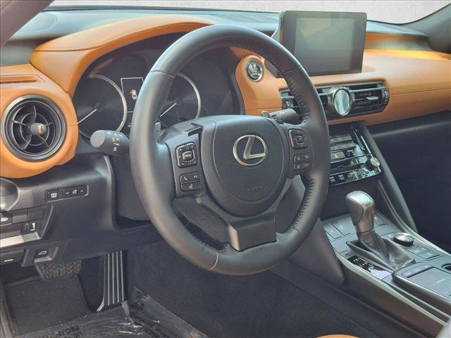 Certified 2025 Lexus IS 350 F Sport RWD image 9