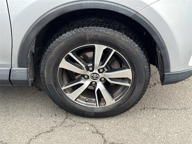 Used 2016 Toyota RAV4 XLE image 7