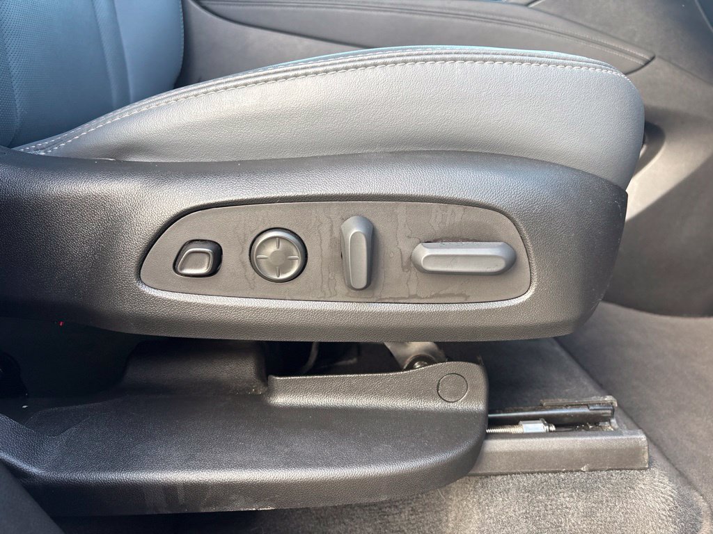 Used 2023 Buick Enclave Premium AWD/4WD image 33