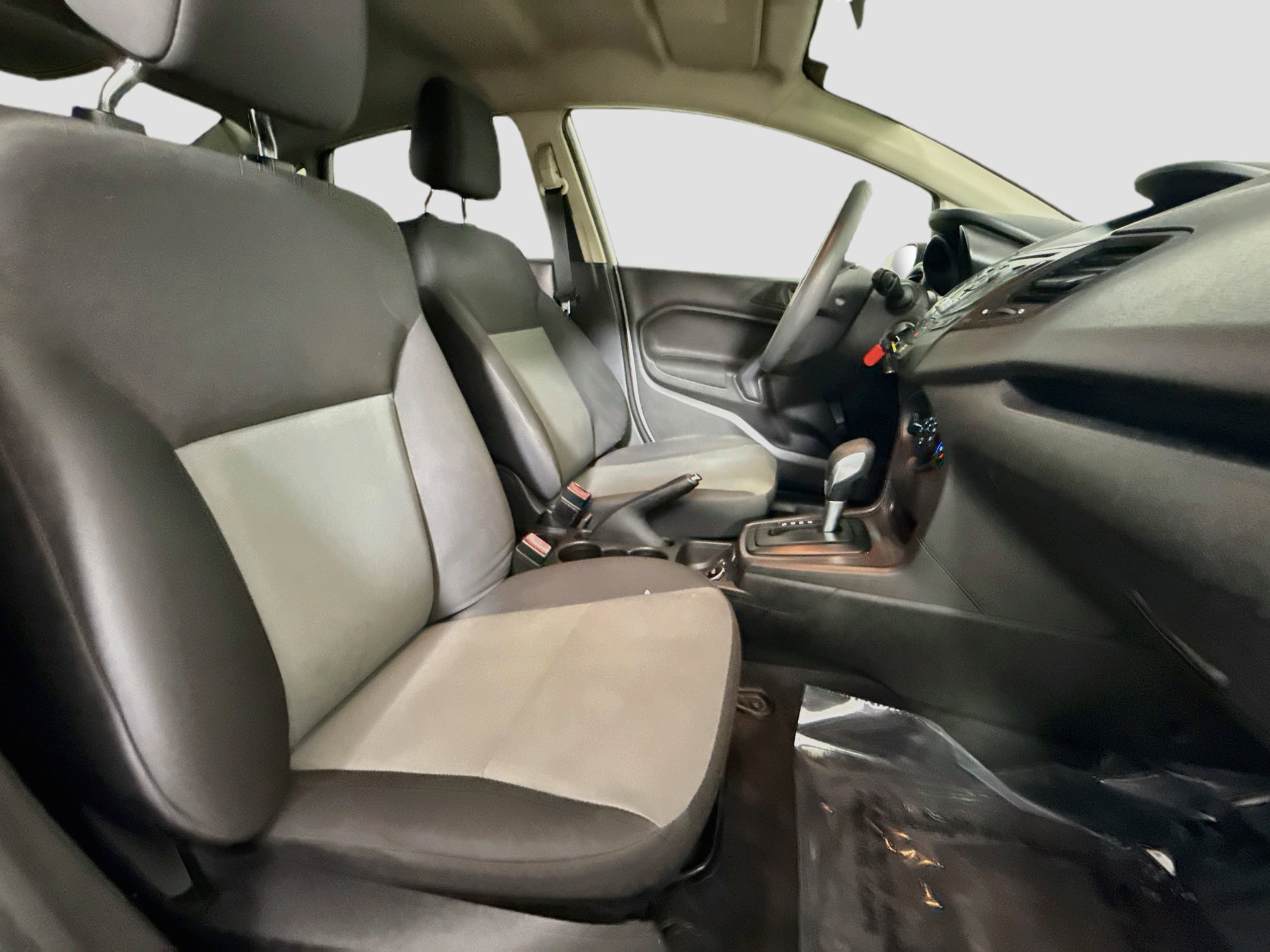 Used 2018 Ford Fiesta S FWD image 29