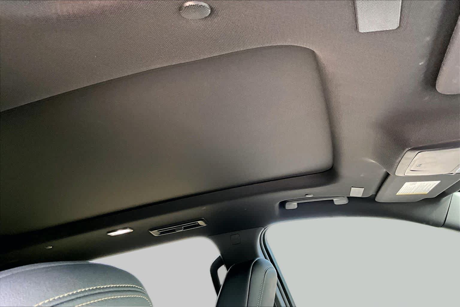 Used 2025 Chevrolet Traverse High Country w/ LPO, Floor Liner Package FWD image 14