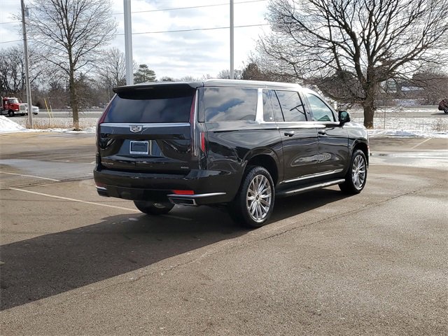 Used 2021 Cadillac Escalade ESV Premium Luxury image 3