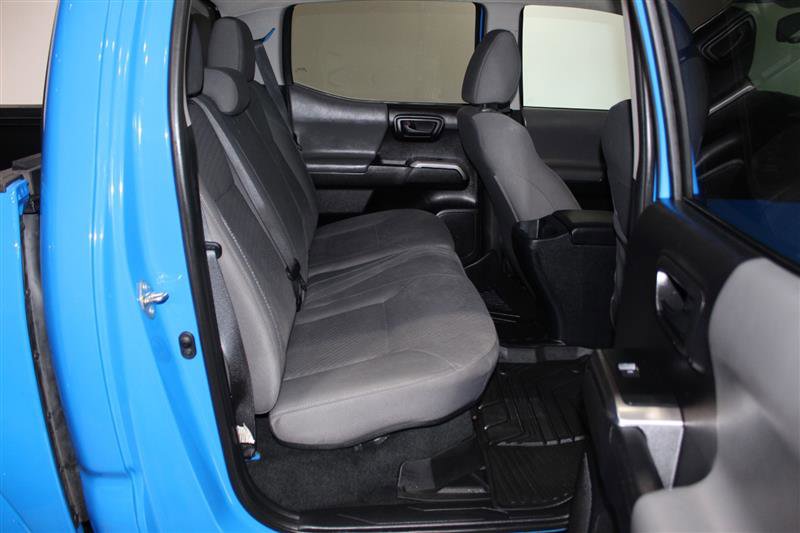 Used 2020 Toyota Tacoma SR5 AWD/4WD image 27