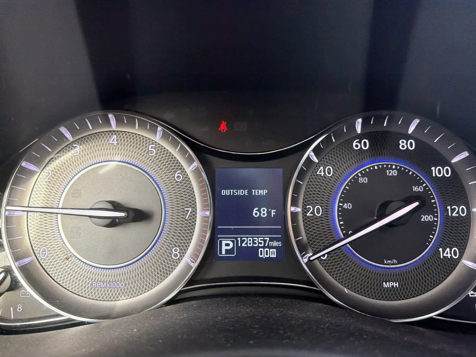 Used 2015 INFINITI QX80 2WD w/ Deluxe Technology Package image 11