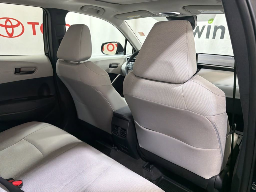 Used 2024 Toyota Corolla Cross LE w/ Moonroof Package AWD/4WD image 16