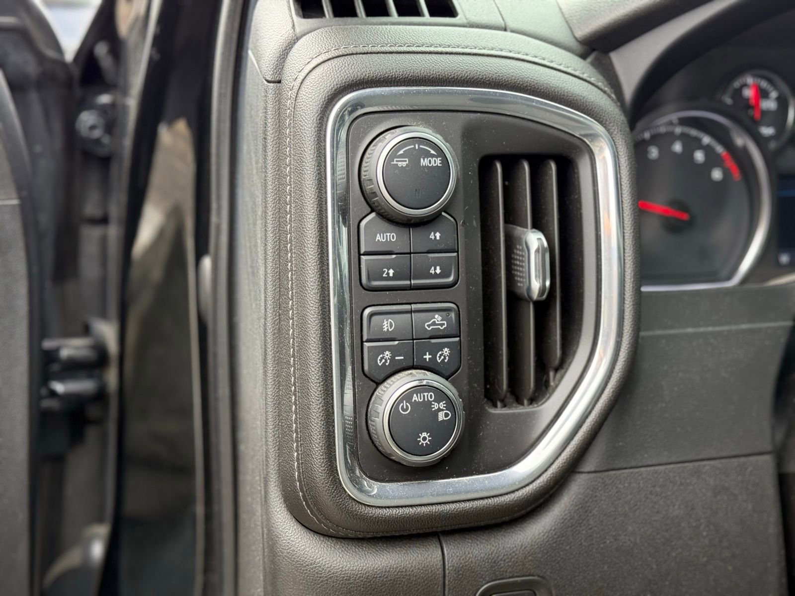 Used 2021 Chevrolet Silverado 1500 RST w/ Convenience Package II image 21