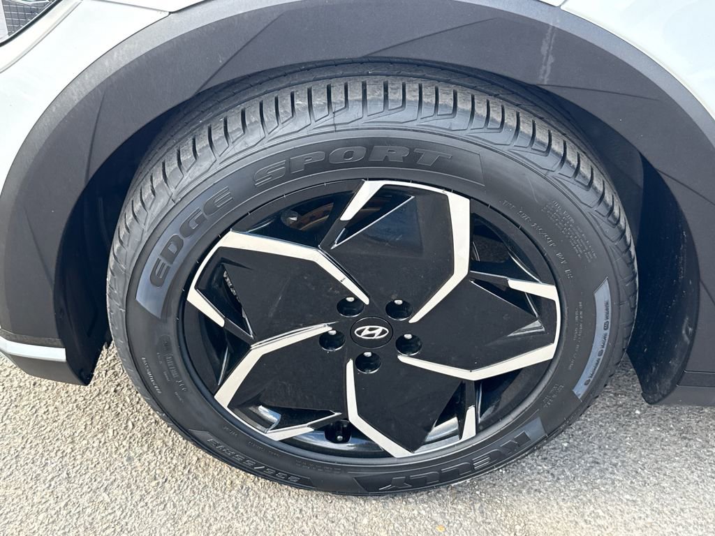 Used 2024 Hyundai Ioniq 5 SE image 7