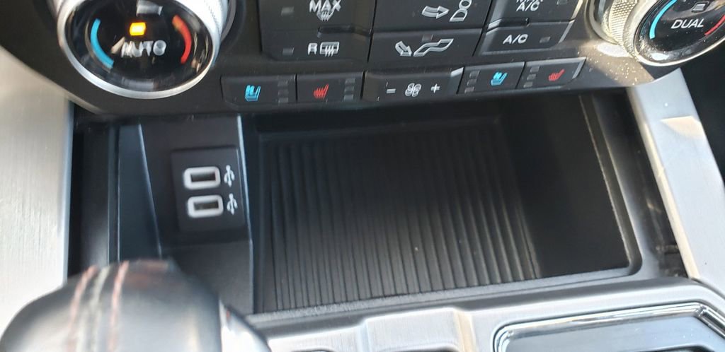 Used 2020 Ford F150 Platinum w/ Equipment Group 701A Luxury AWD/4WD image 18