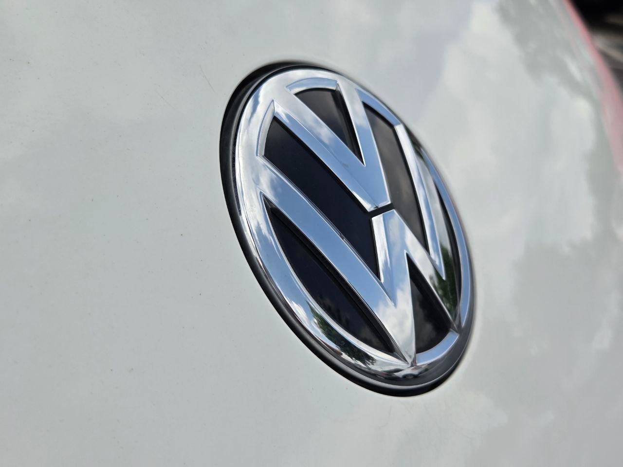 Used 2013 Volkswagen Beetle 2.5 FWD image 8