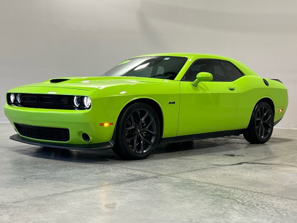 Used 2023 Dodge Challenger R/T w/ Blacktop Package image 2