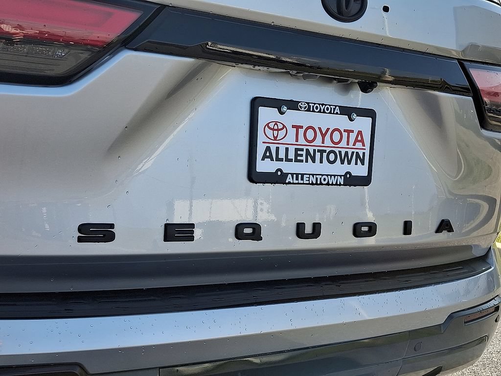 Used 2024 Toyota Sequoia Platinum AWD/4WD image 32