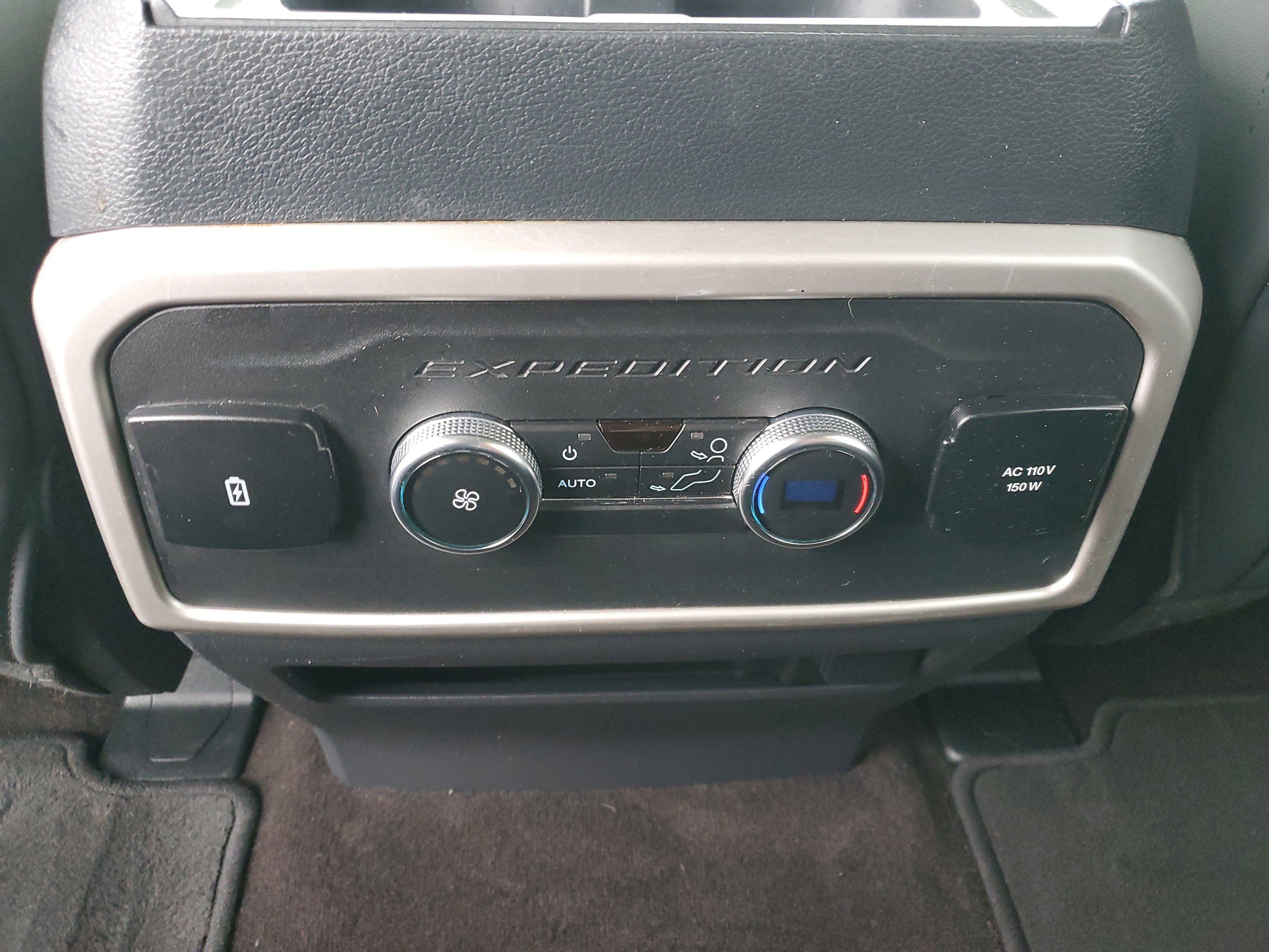 Used 2023 Ford Expedition Max XLT image 12