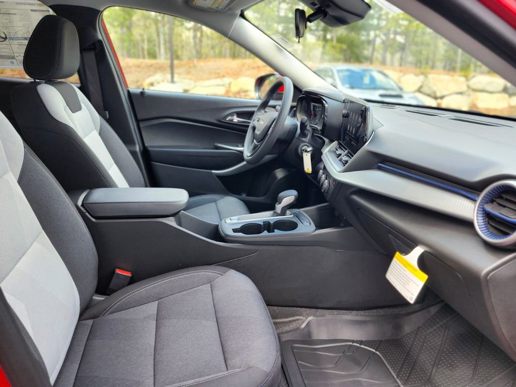 New 2026 Chevrolet Trax LS w/ LS Convenience Package image 9