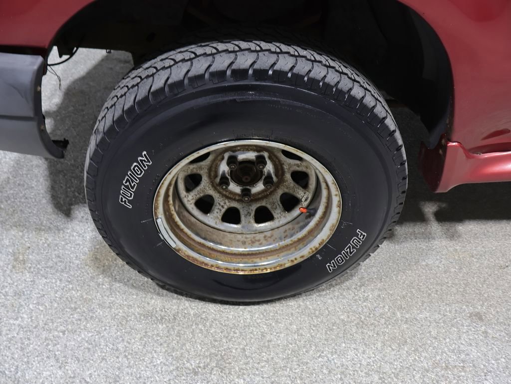 Used 2000 Ford Explorer XL AWD/4WD image 8