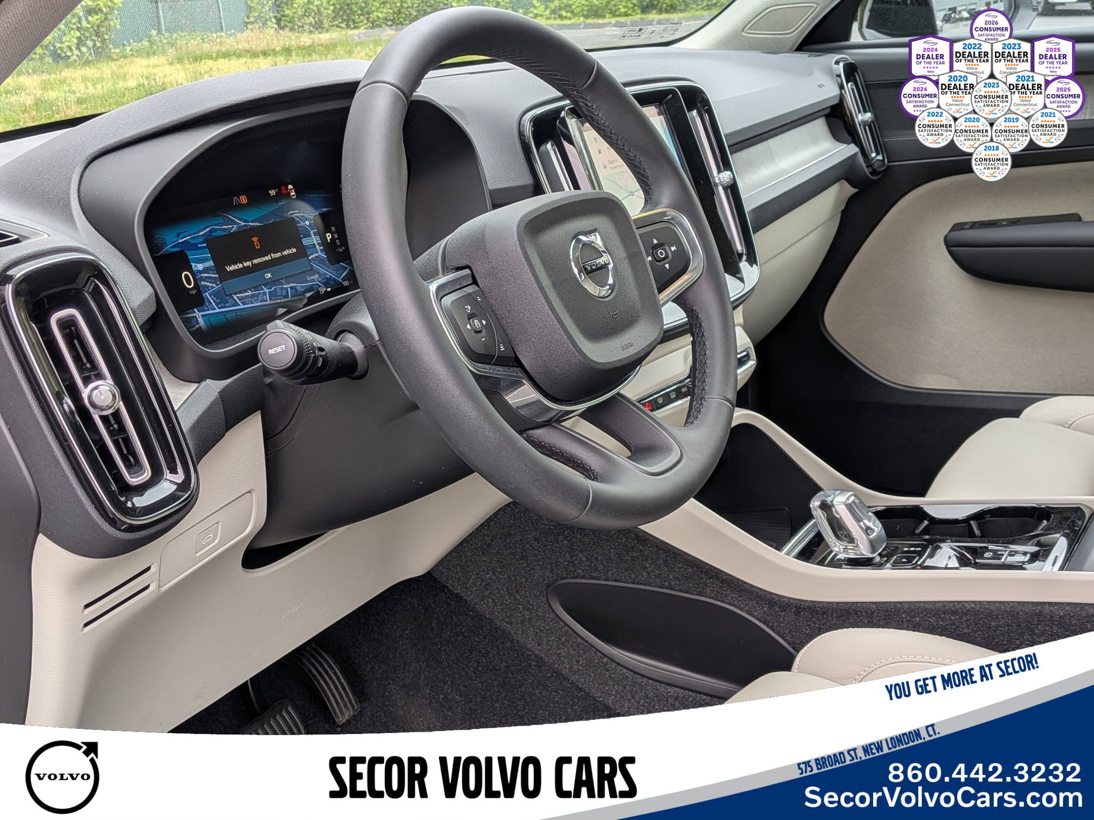 Certified 2023 Volvo XC40 B5 Plus w/ Driver Assist Package AWD/4WD image 12