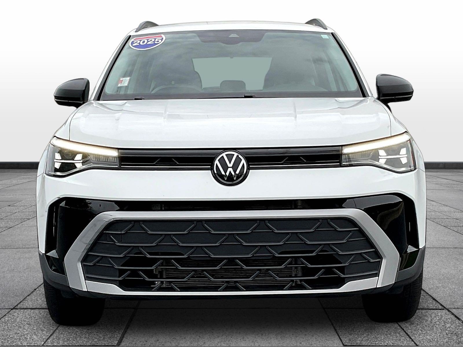 Used 2025 Volkswagen Taos S AWD/4WD image 2