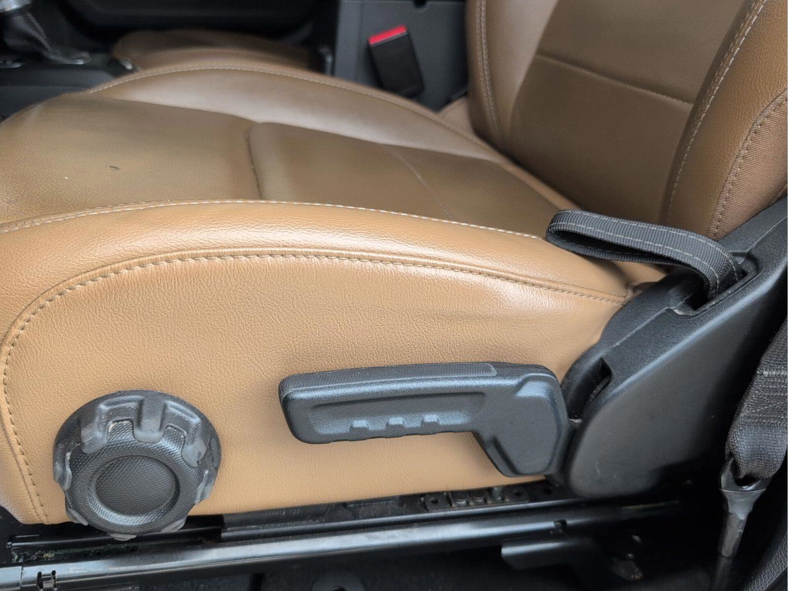 Used 2021 Jeep Wrangler Unlimited Sahara w/ Safety Group image 31